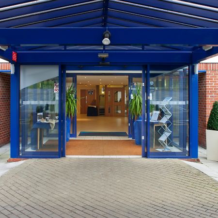 Holiday Inn Express Canterbury By Ihg Exterior photo